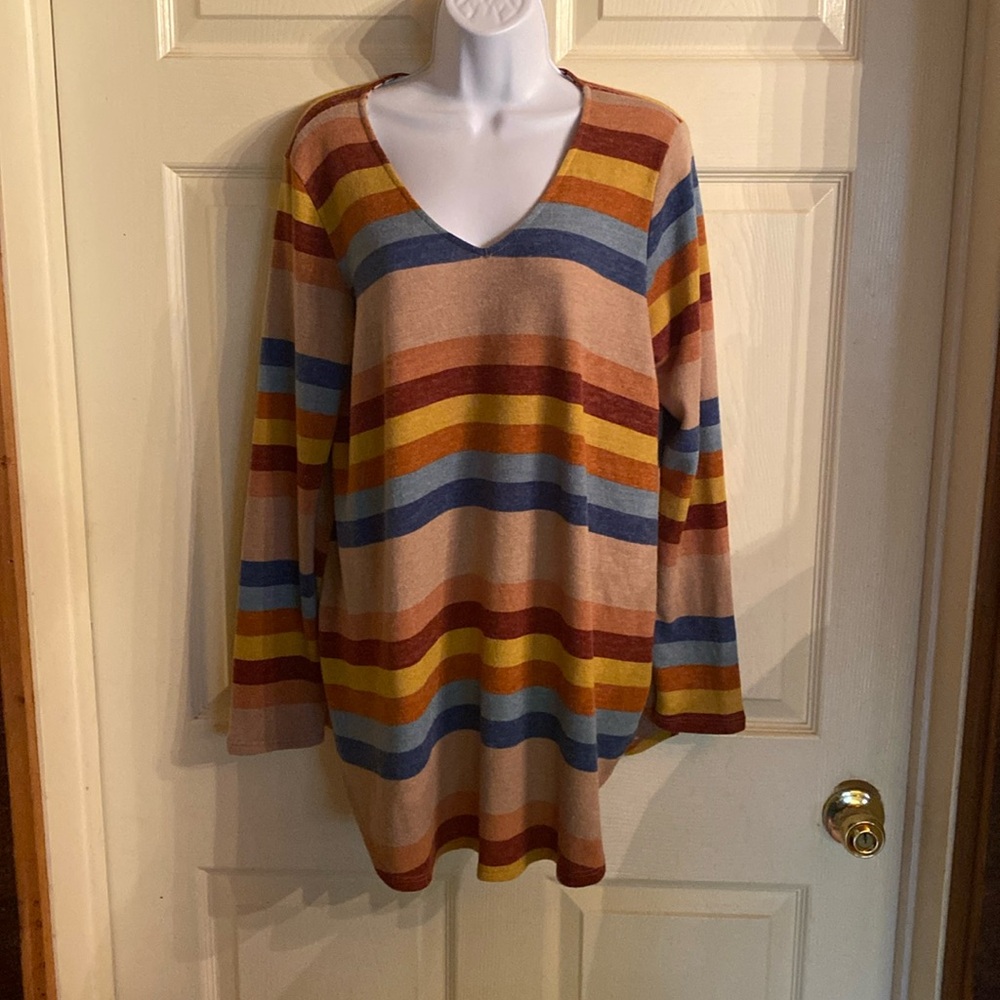 Women’s Med fall top
